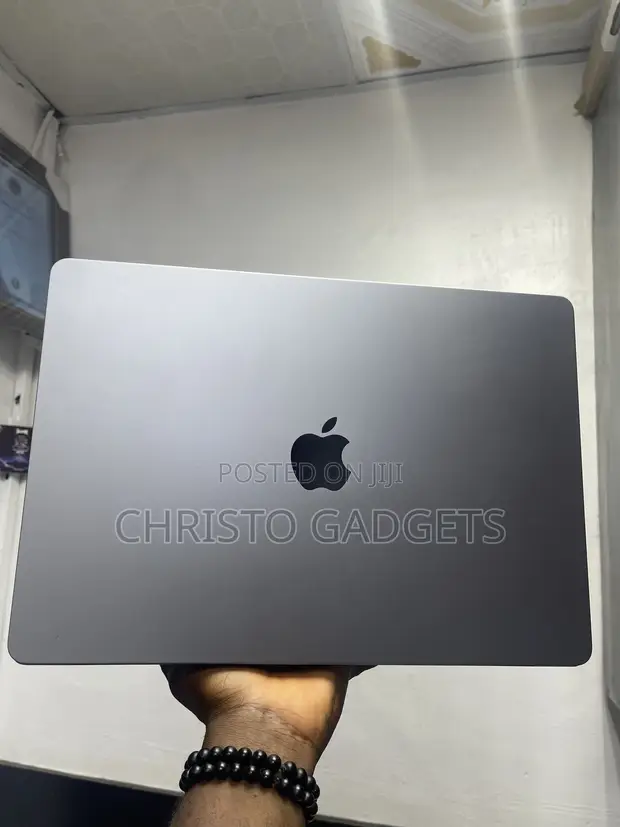 Apple MacBook Air 2024 M3 16GB RAM 512GB SSD - 1