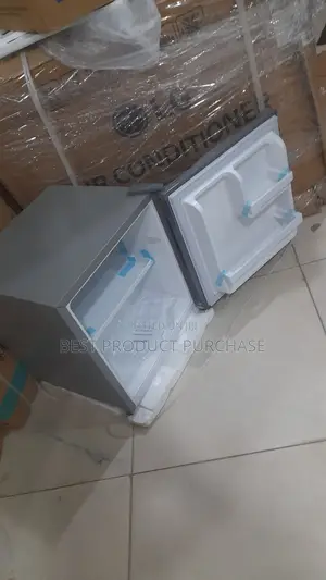 Durable Skyrun BCD-50HW Mini Refrigerator