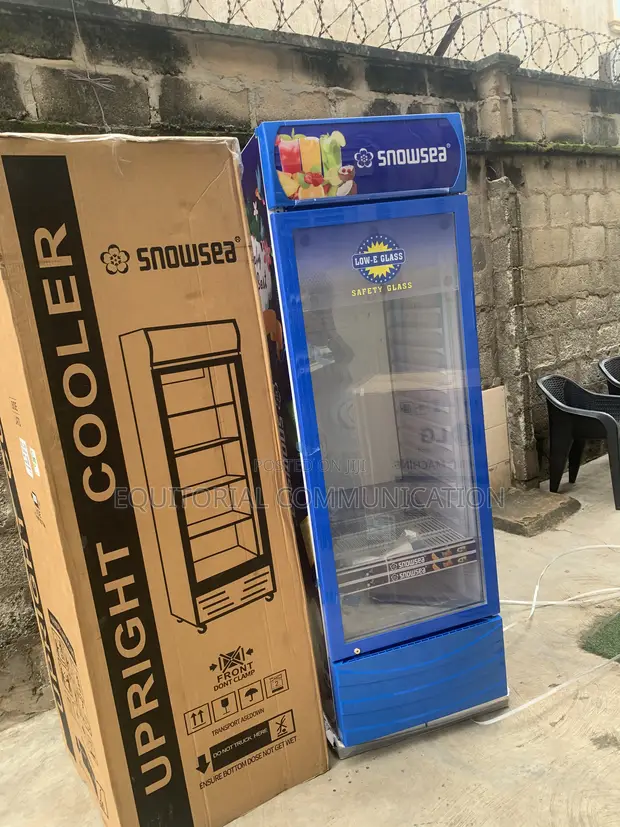 Snowsea Glass Showcase Beverage Cooler LC-500W - 1