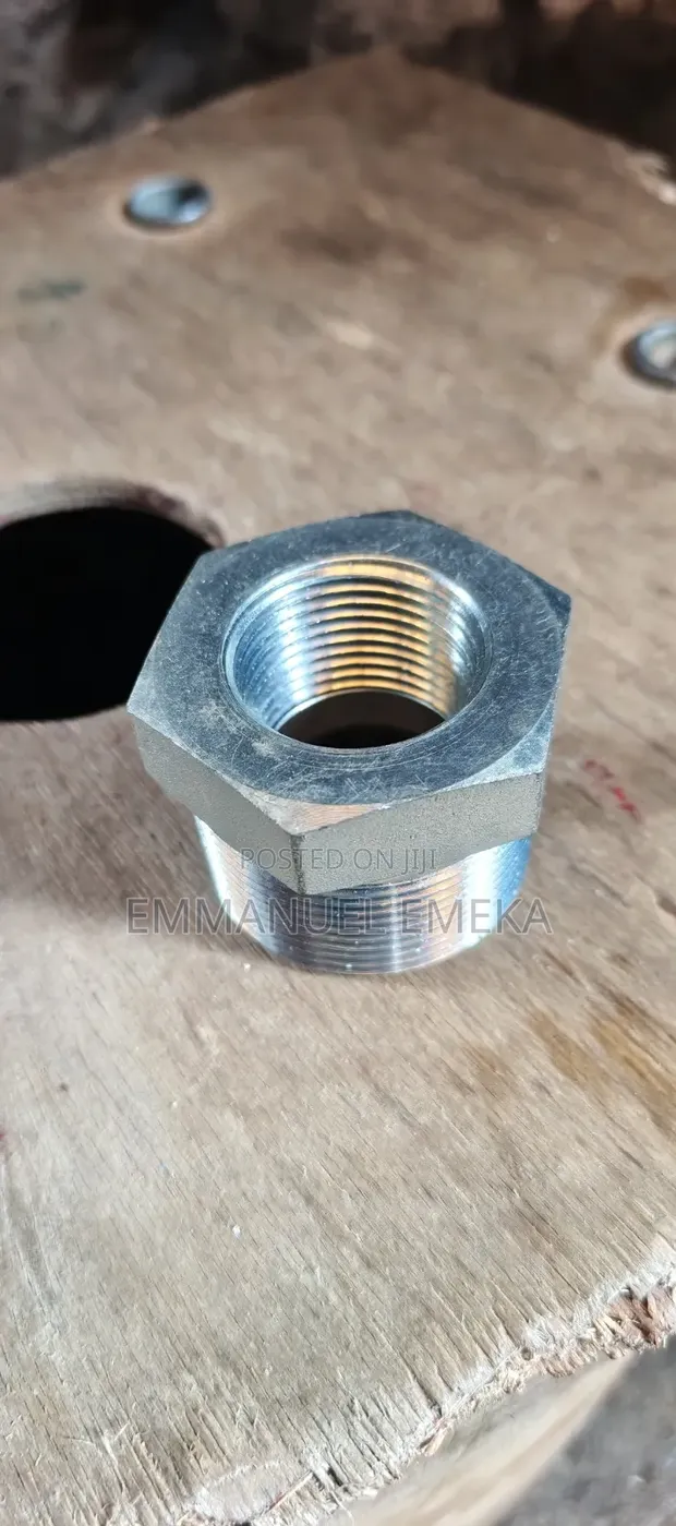 Threaded Hex Bushing 1"x1 1/2" - 1