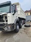 Foreign Refurbished Dump Truck - 2019 - 2