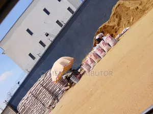 Lafarge/Mangal Siminti - Babban Mai Rarrabawa