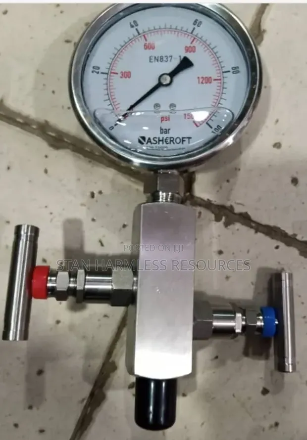 Brand New Pressure Gauge with Two Valves - 1