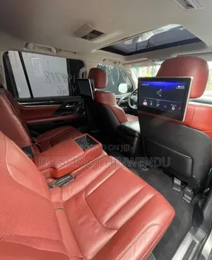 2016 Lexus LX 570 (5 Seats) AWD Gold