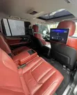 2016 Lexus LX 570 (5 Seats) AWD Gold - 3