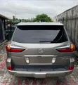 2016 Lexus LX 570 (5 Seats) AWD Gold - 5