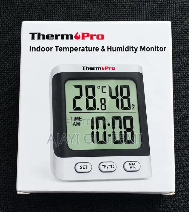 ThermoPro TP152 Digital Clock / Thermometer / Hygrometer - 1