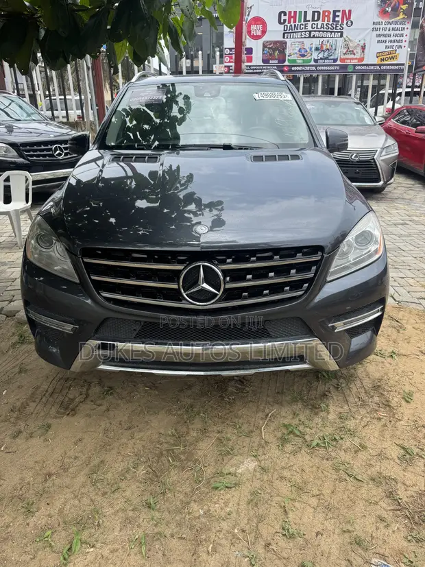 Mercedes-Benz ML 550 4Matic 2013 Gray - 1