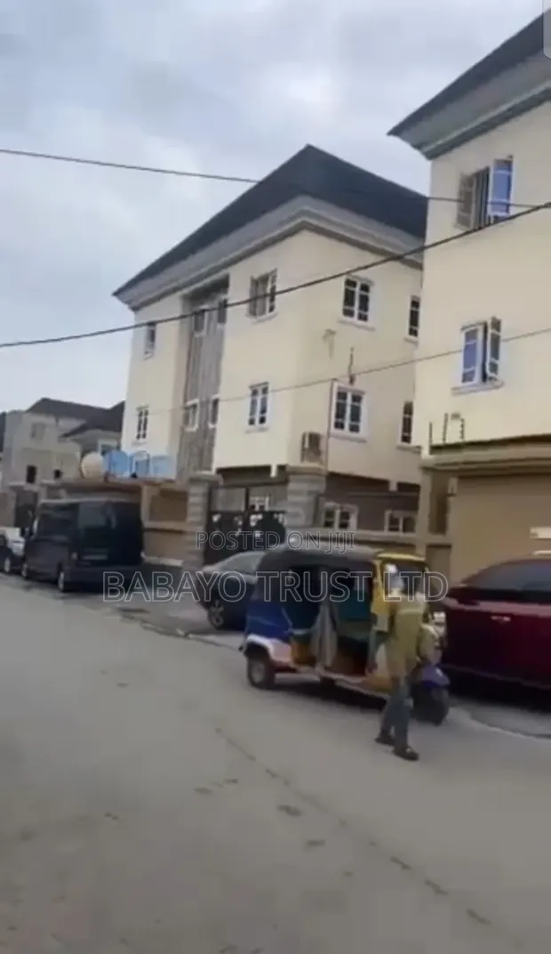 20-Bedroom Block of Flats don sayarwa a Victory Estate, Ibeshe / Amuwo-Odofin - 1
