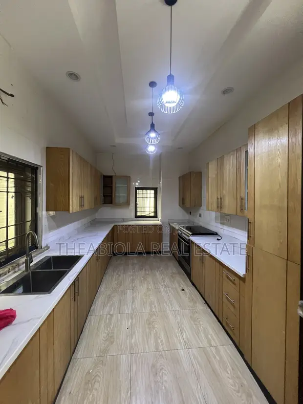 6-Bedroom Duplex for Rent in Guzape, Abuja - 1