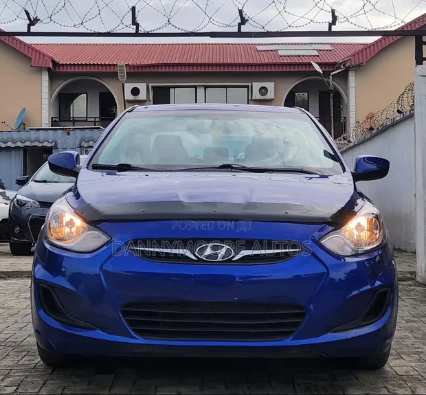 Hyundai Accent 2012 Blue - 1