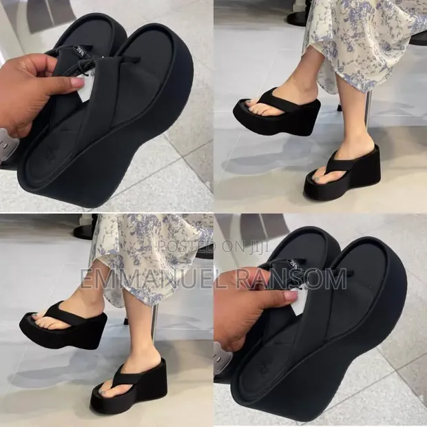 Luxury Louis Vuitton Slippers - Women's Multicolor - 1