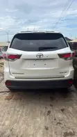 2016 Toyota Highlander XLE V6 4x2 SUV - 2