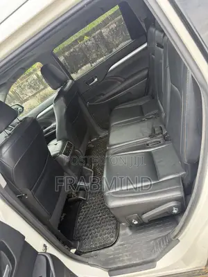 Toyota Highlander XLE V6 4x2 SUV na 2016