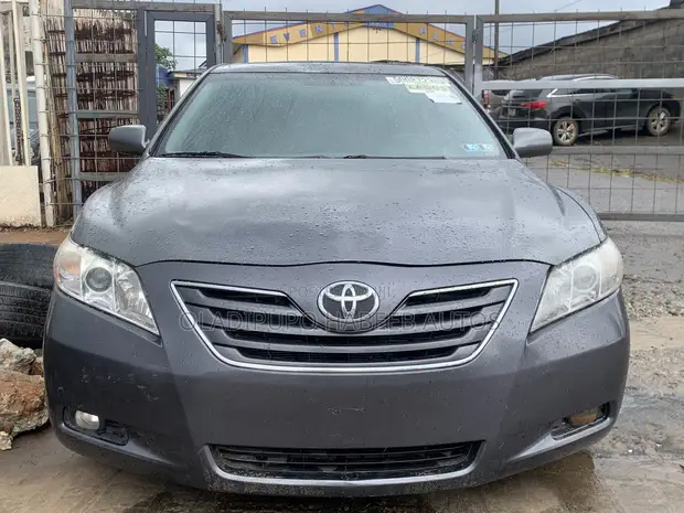 2008 Toyota Camry XLE V6 Sedan - 1