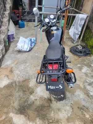 Max-S 200 2024 Motorcycle - Black