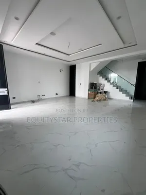Furnished 5-Bedroom Duplex a Victoria Island Extension don Siyarwa