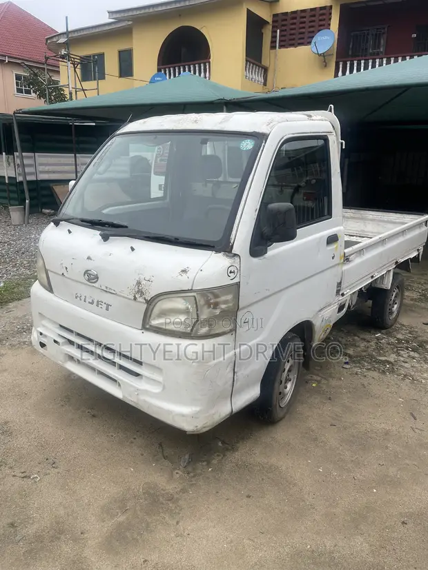 Daihatsu Hijet Mini Truck - 1