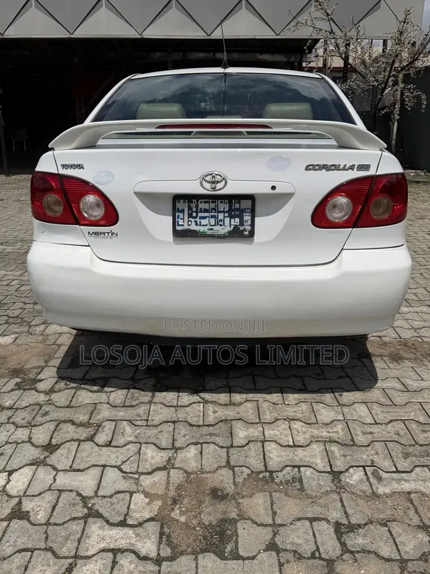 Toyota Corolla LE 2007 White - 1