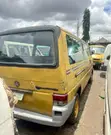Volkswagen Transporter 2005 Yellow - 1