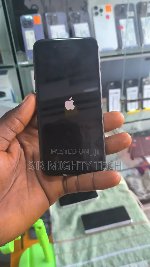 Apple iPhone 7 32GB Baki - 1
