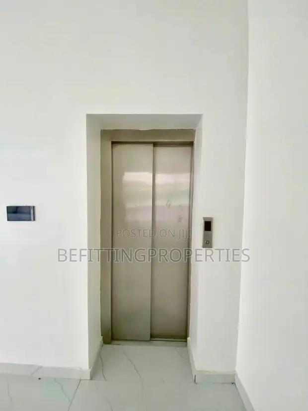 5-Bedroom Luxury Duplex with BQ, Gym & Pool in Chevron - 1