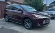 Toyota Highlander XLE 2019 Burgundy - 1