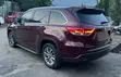 Toyota Highlander XLE 2019 Burgundy - 2