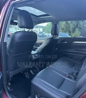 Toyota Highlander XLE 2019 Burgundy