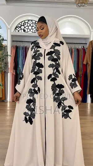 Luxury Abaya daga Lisha Store