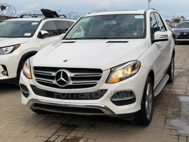 Mercedes-Benz GLE 350 2017 White - 1