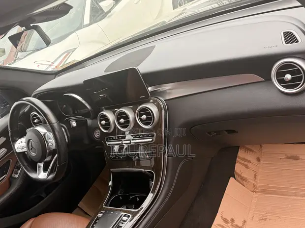 2021 Mercedes-Benz GLC300 Blue - 1