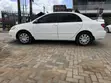 Toyota Corolla LE 2005 White - 2