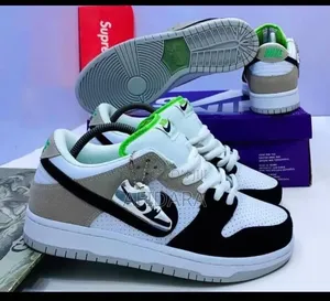 Nike SB Dunk "Chlorophyll" "Yuto Horigome" Sneakers