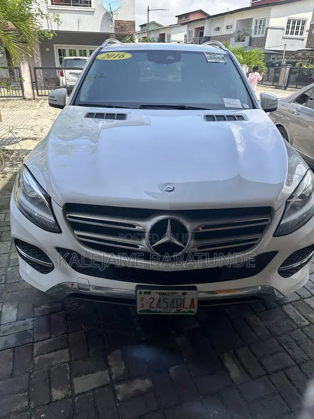 2016 Mercedes-Benz GLE 350d 4MATIC SUV - Fari - 1