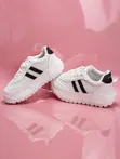 Huanqiu Sneakers masu salo - Fari da layuka baƙi - 1