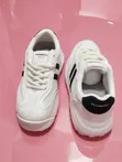 Huanqiu Sneakers masu salo - Fari da layuka baƙi - 2