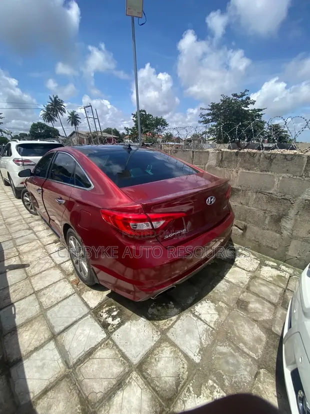 Hyundai Sonata 2016 Red - 1