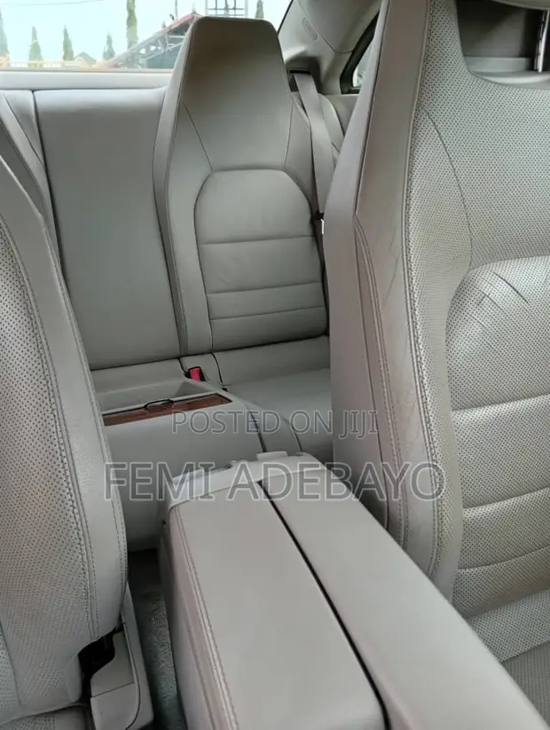 Mercedes-Benz E350 Sedan Na 2010 - 1