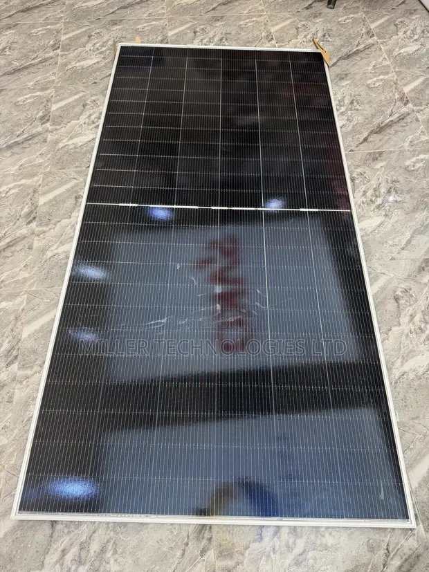 JinkoSolar 590W Solar PV Module - 1