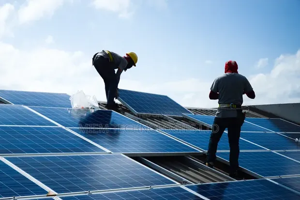 Miem Technologies Ltd: Kwararrun Shigar Solar - 1