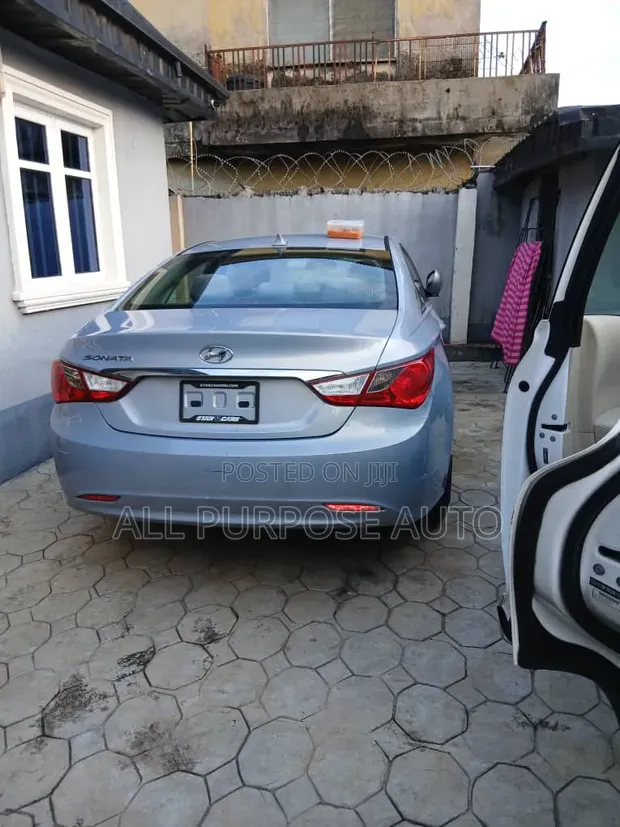 Hyundai Sonata 2013 Silver - 1