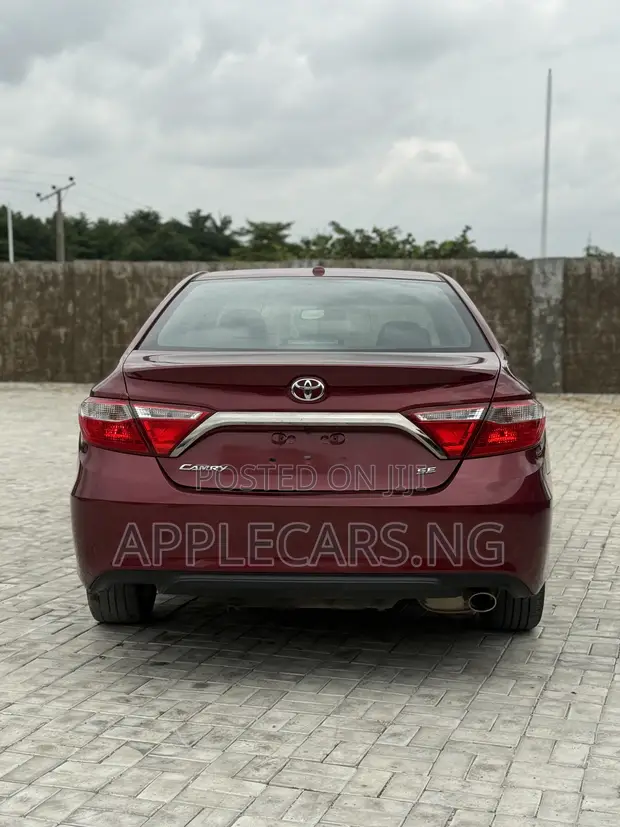 2017 Toyota Camry SE Red - Direct Belgium - 1
