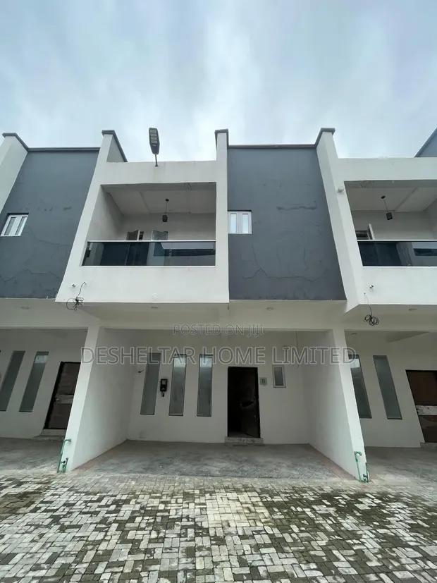 3 Bedroom Townhouse/Terrace for Rent in Lekki County, Ikota - 1