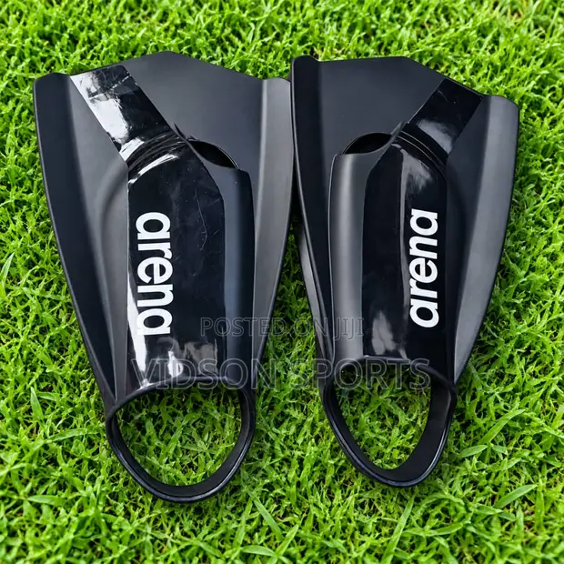 Arena Professional Training Flippers - 1