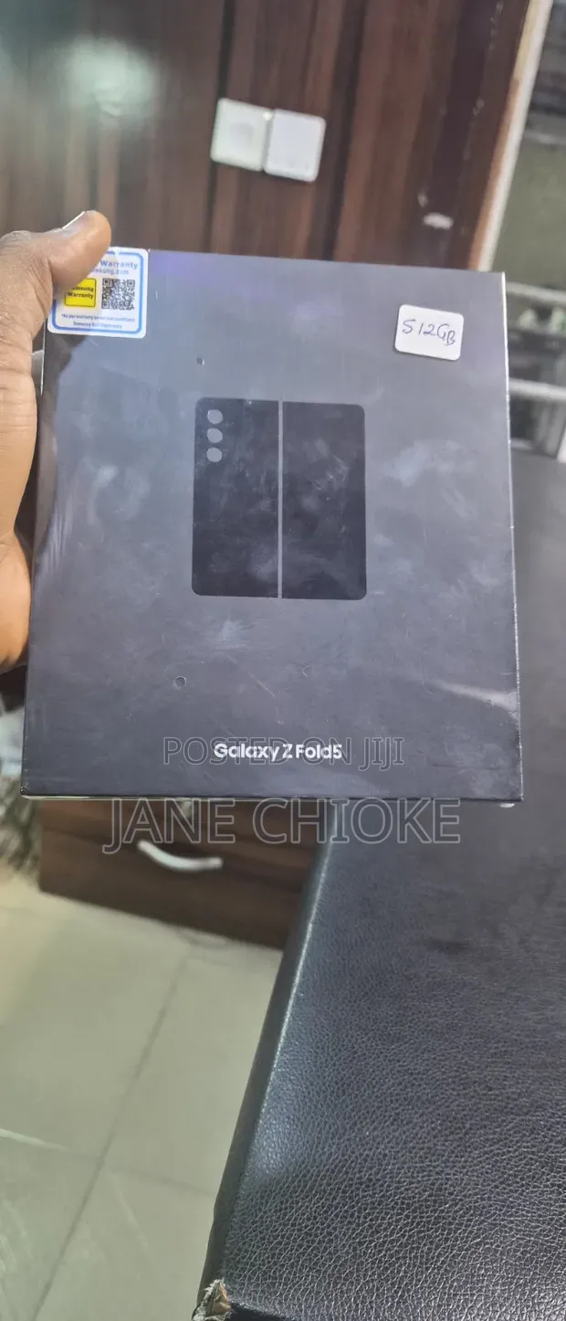 New Samsung Galaxy Z Fold2 5G 512GB Black - 1