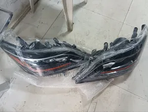 Lexus ES350 Headlight (2008-2010)