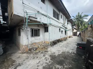 700sqm Land with Demolishable Building in Ogba GRA, Ikeja