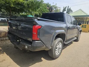 Toyota Tacoma 2025 Gray