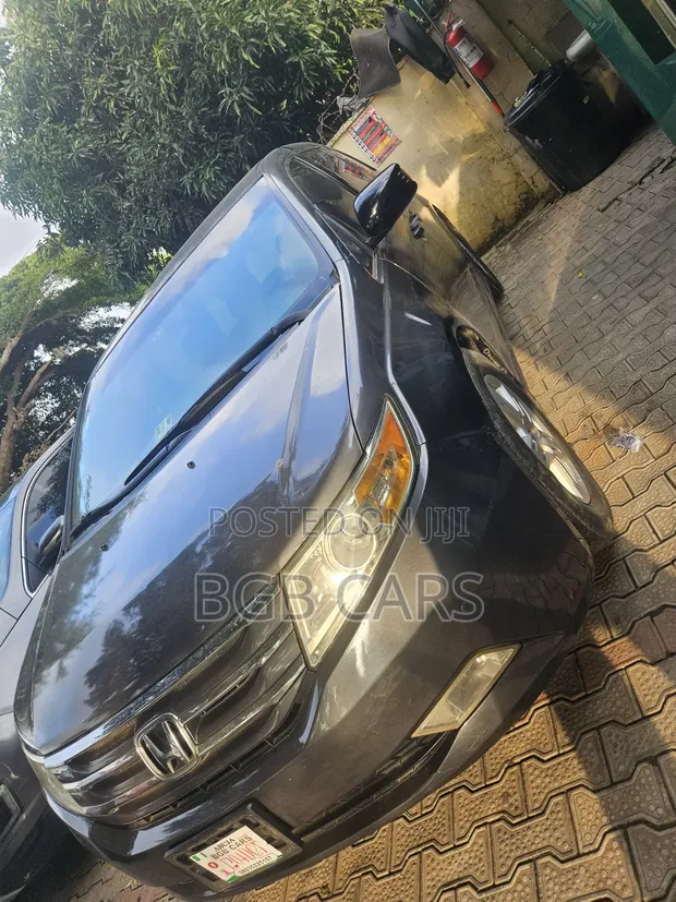 Honda Odyssey 2011 Grey - 1